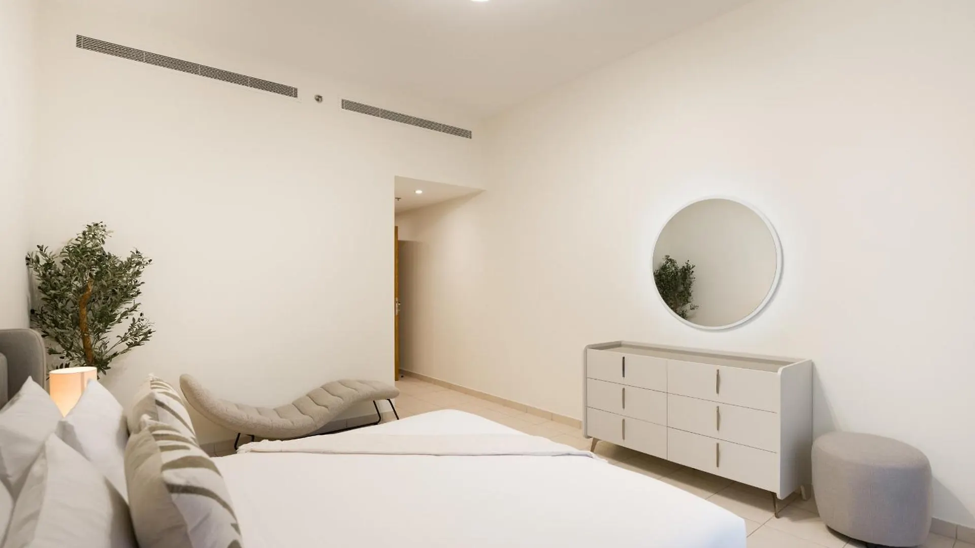 Easygo - Spacious Luxury1Br Apartment In Bay Square 9 Dubai 0*,  Vereinigte Arabische Emirate